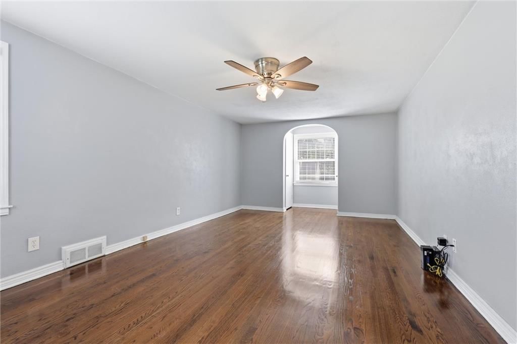 8004 Holmes Road — photo 22