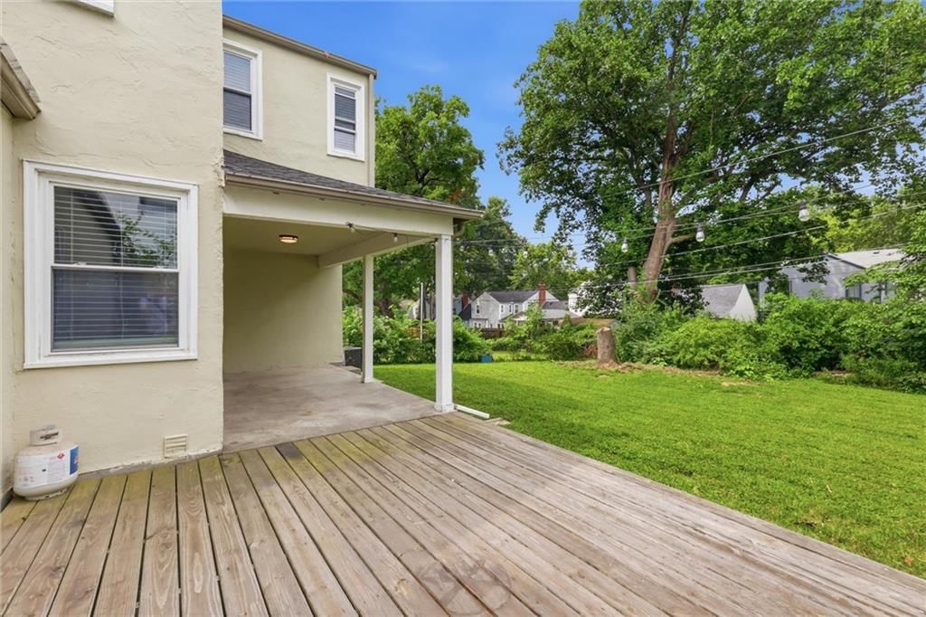 8004 Holmes Road — photo 37