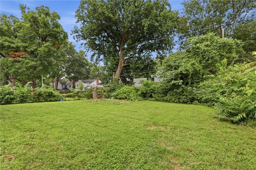 8004 Holmes Road — photo 38
