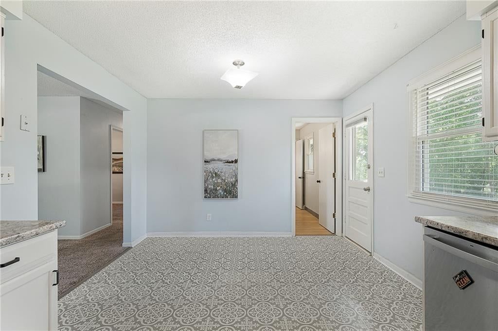 118 E Walnut Street — photo 6