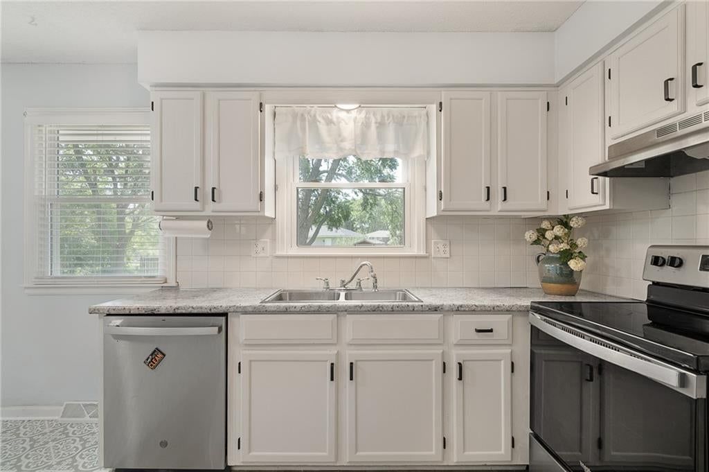 118 E Walnut Street — photo 9