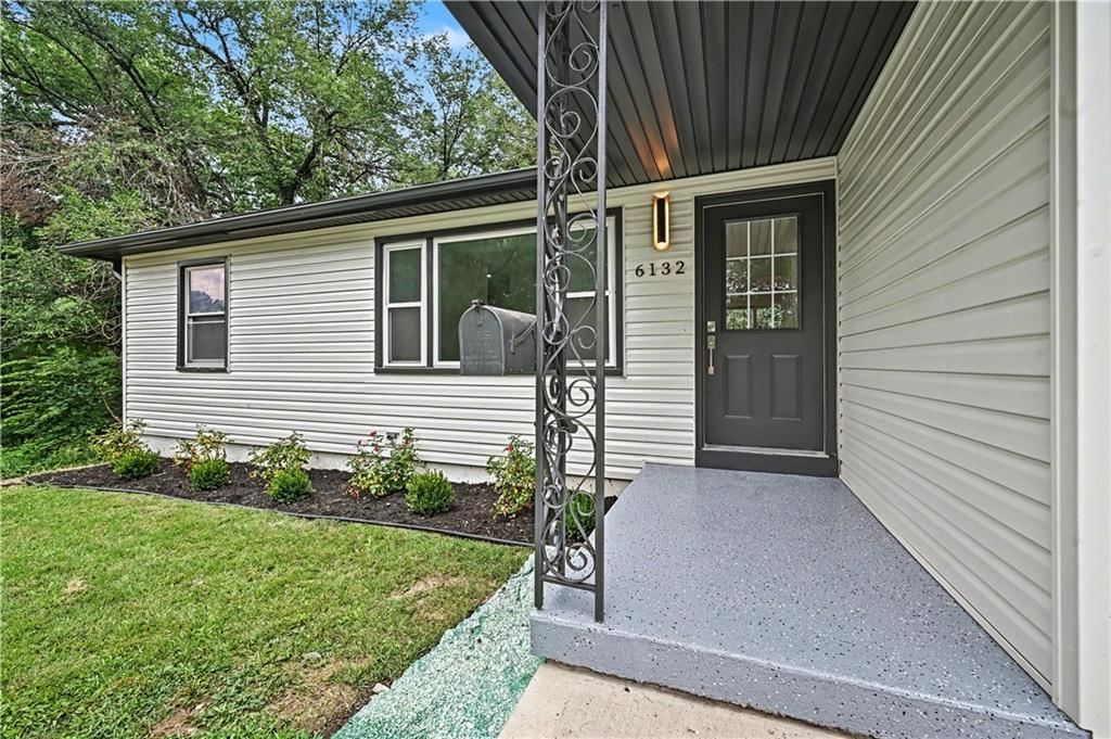 6132 Haskell Avenue — photo 3