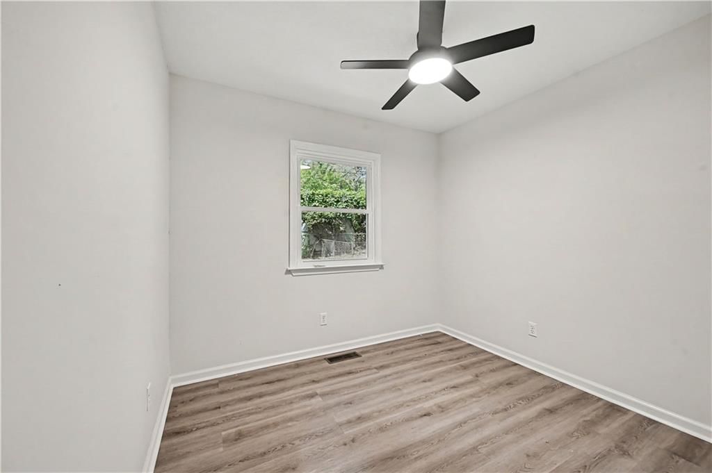6132 Haskell Avenue — photo 15