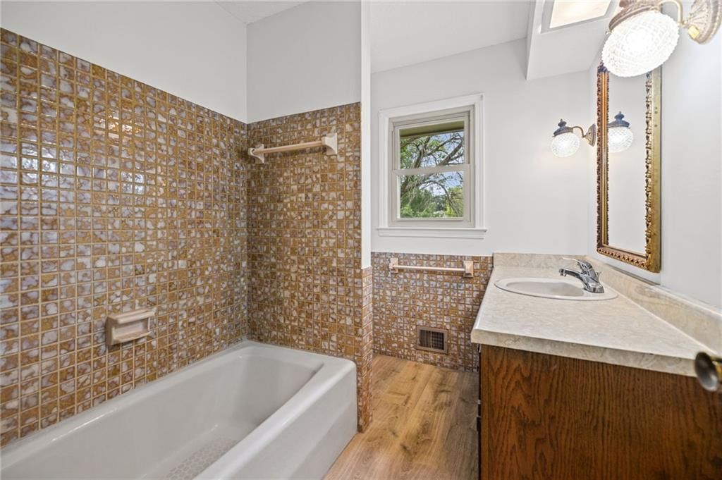 Photo 23 of 38 - 503 S Park Drive, Raymore, MO 64083