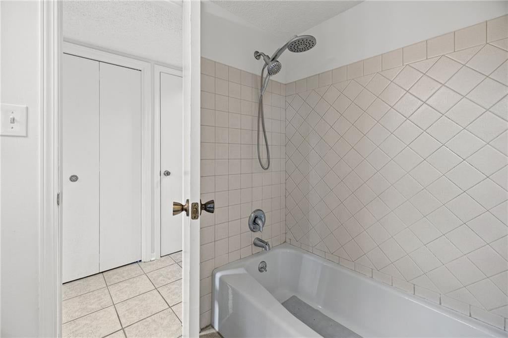 Photo 32 of 38 - 503 S Park Drive, Raymore, MO 64083