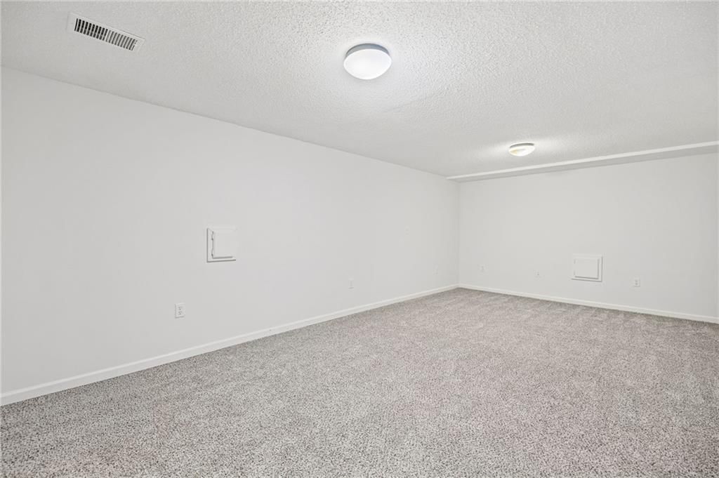 Photo 35 of 38 - 503 S Park Drive, Raymore, MO 64083