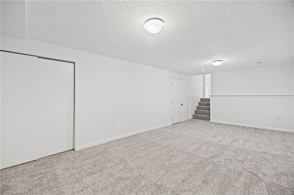 Photo 36 of 38 - 503 S Park Drive, Raymore, MO 64083