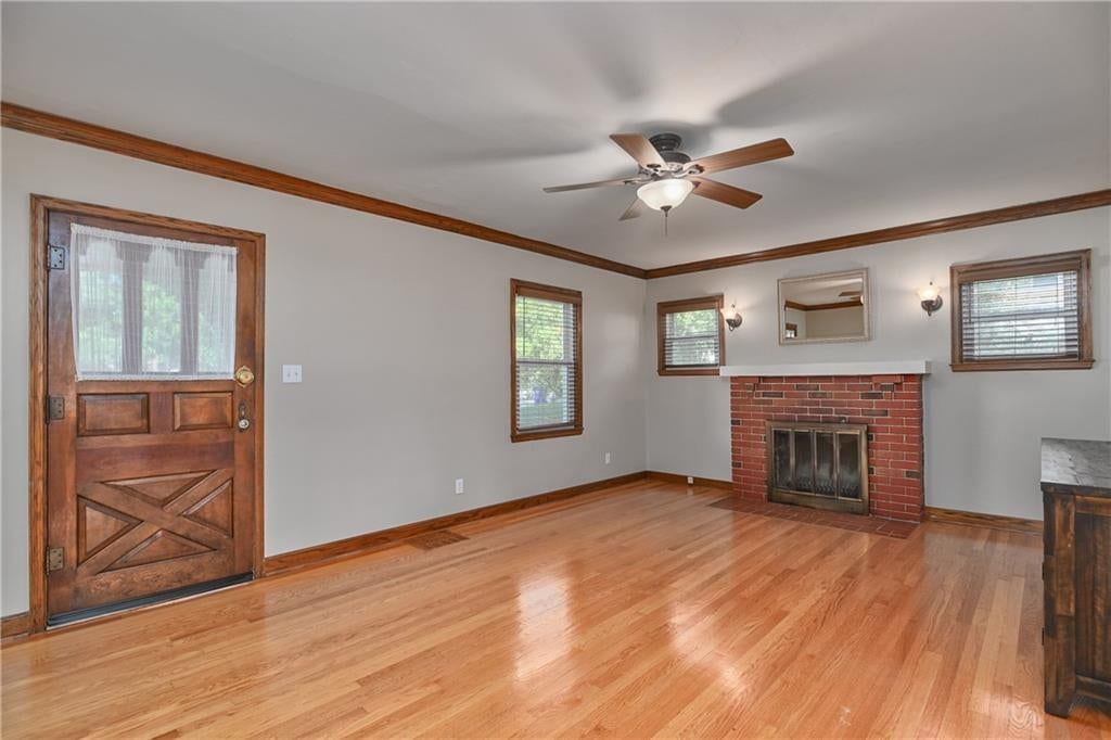 5833 Monrovia Street — photo 4