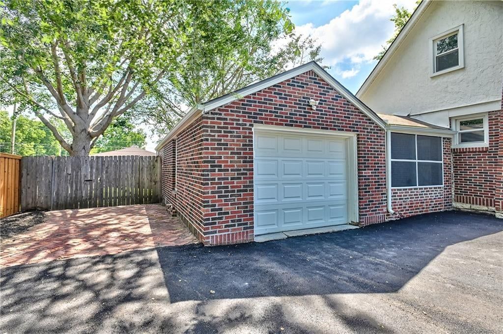 5833 Monrovia Street — photo 33