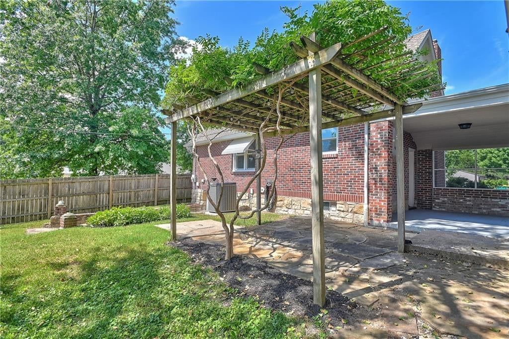 5833 Monrovia Street — photo 37