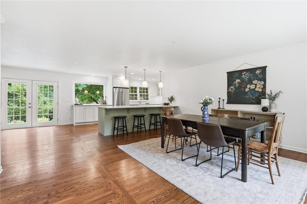 Photo 15 of 46 - 2309 W 104th Street, Leawood, KS 66206