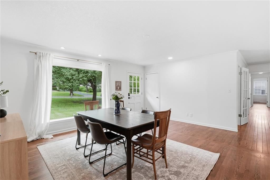 Photo 20 of 46 - 2309 W 104th Street, Leawood, KS 66206