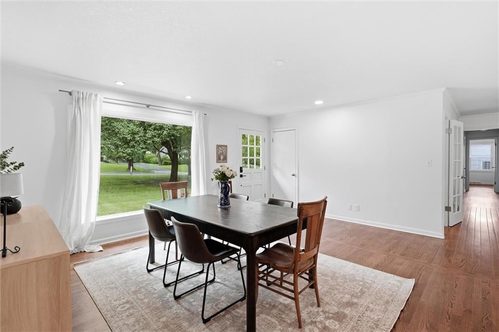 Photo 21 of 46 - 2309 W 104th Street, Leawood, KS 66206