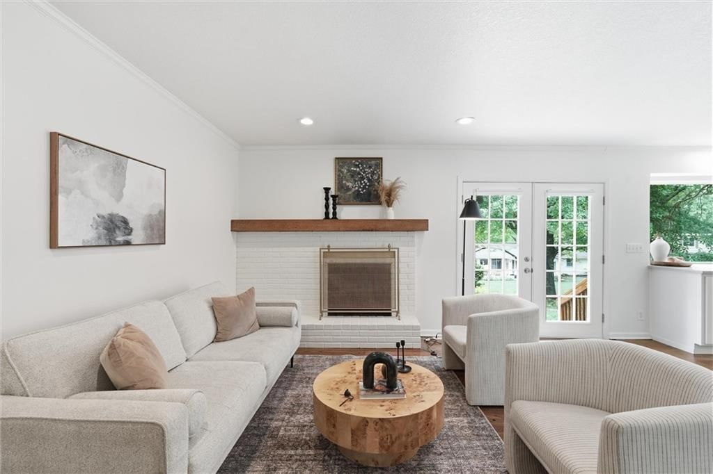Photo 24 of 46 - 2309 W 104th Street, Leawood, KS 66206