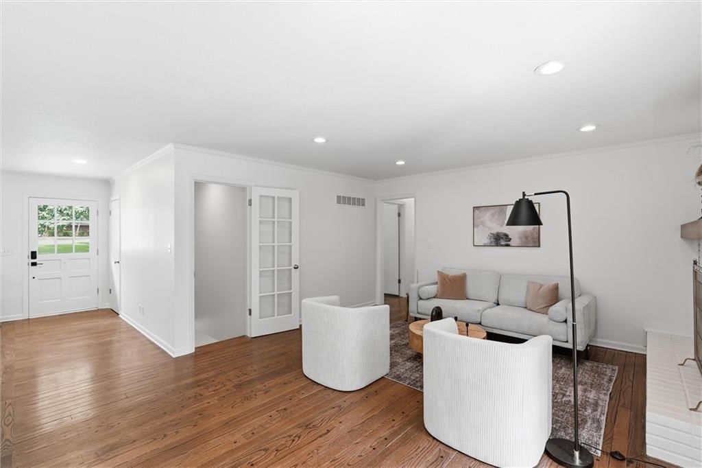Photo 26 of 46 - 2309 W 104th Street, Leawood, KS 66206