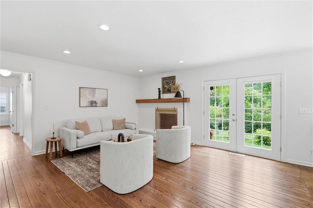 Photo 27 of 46 - 2309 W 104th Street, Leawood, KS 66206