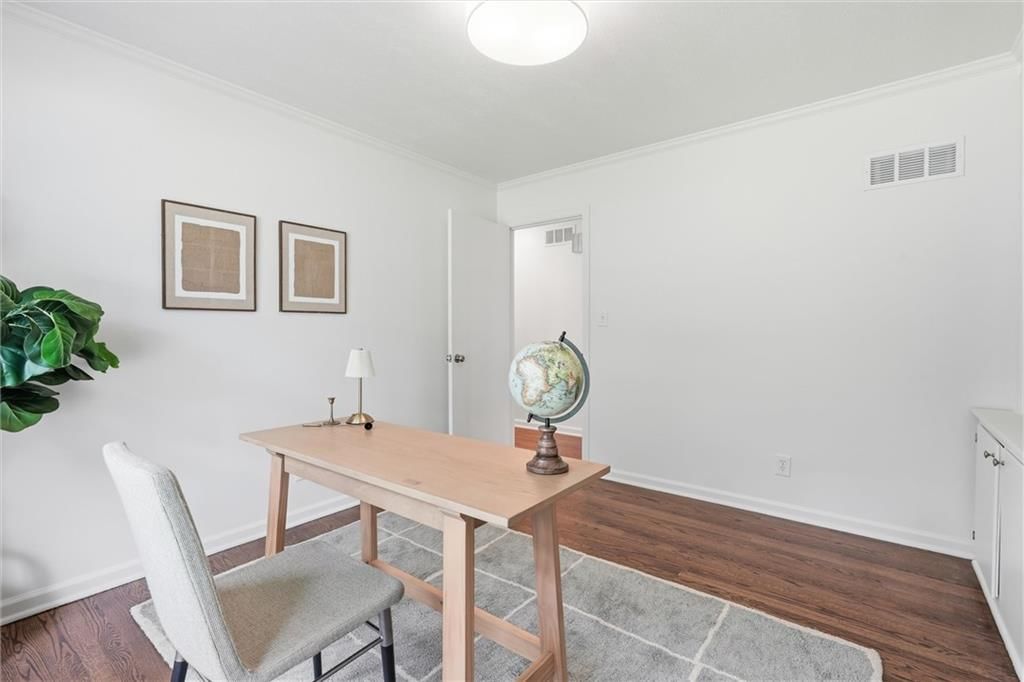 Photo 35 of 46 - 2309 W 104th Street, Leawood, KS 66206