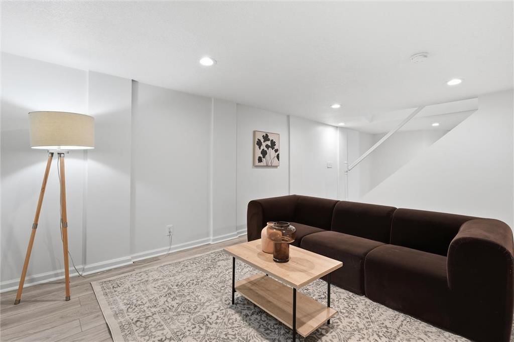 Photo 36 of 46 - 2309 W 104th Street, Leawood, KS 66206