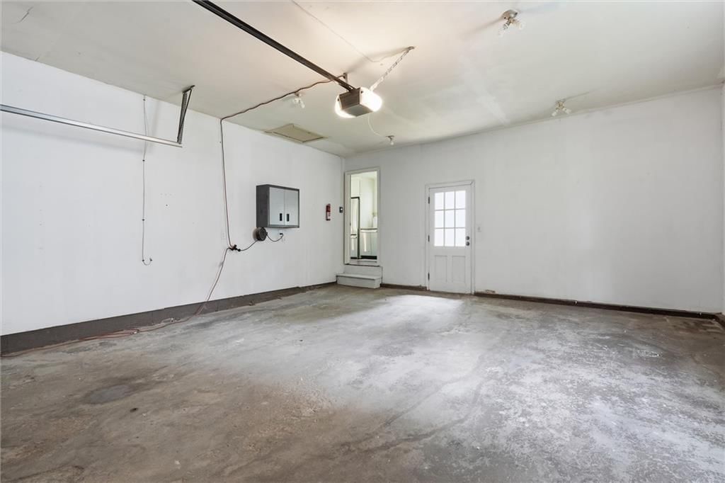 Photo 43 of 46 - 2309 W 104th Street, Leawood, KS 66206