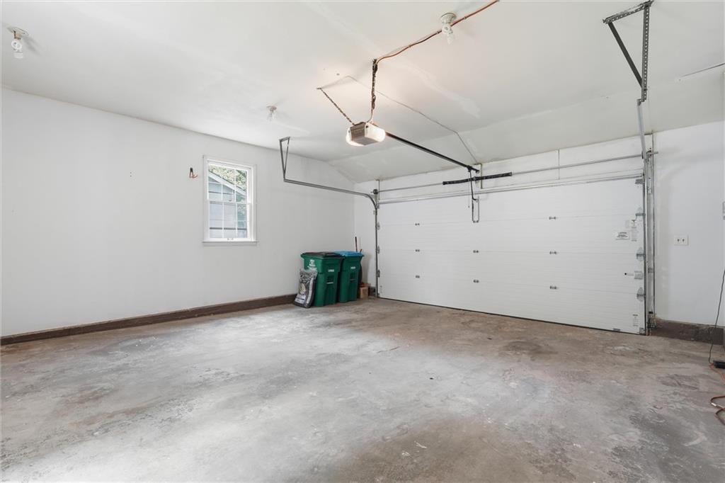 Photo 44 of 46 - 2309 W 104th Street, Leawood, KS 66206