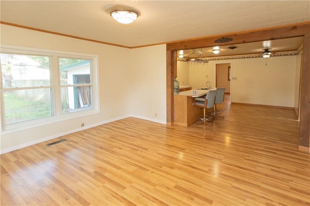 213 W 7th Street — photo 5