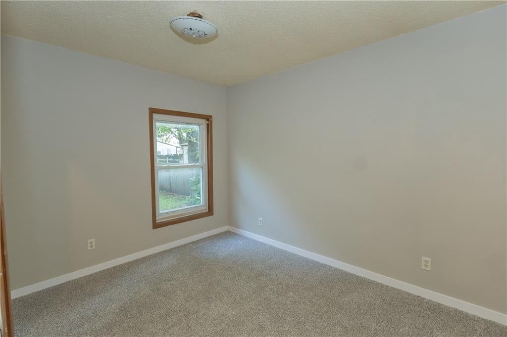 213 W 7th Street — photo 14