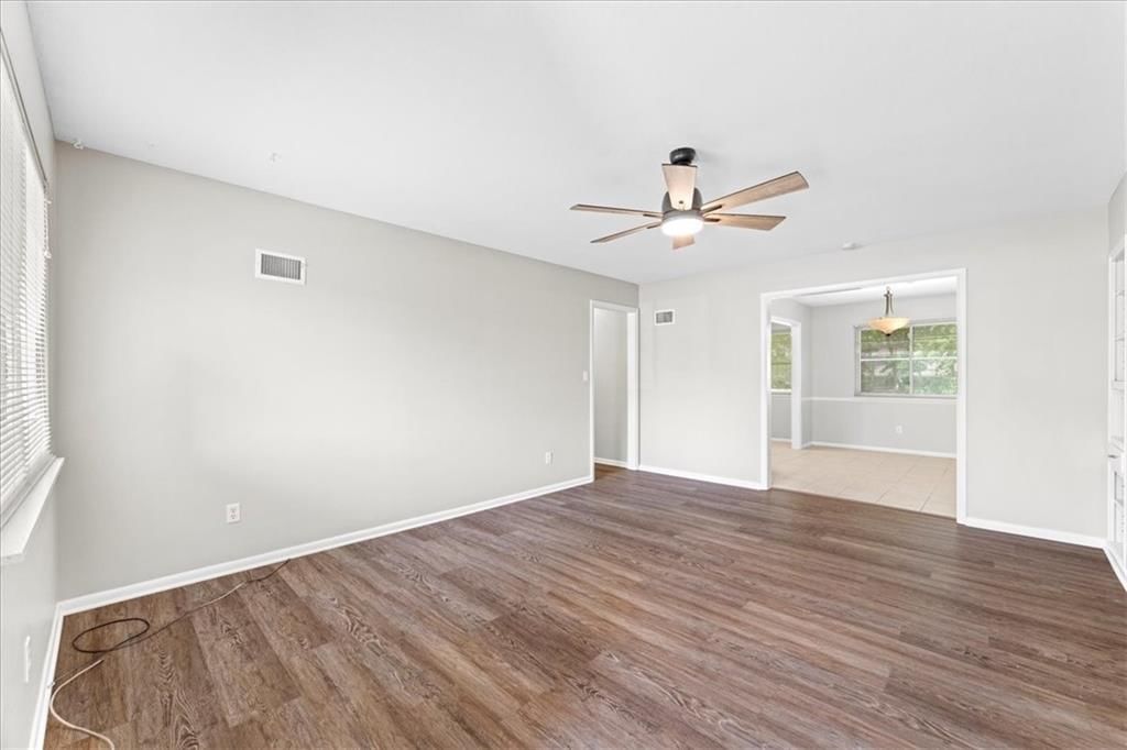 8021 Holmes Road — photo 7
