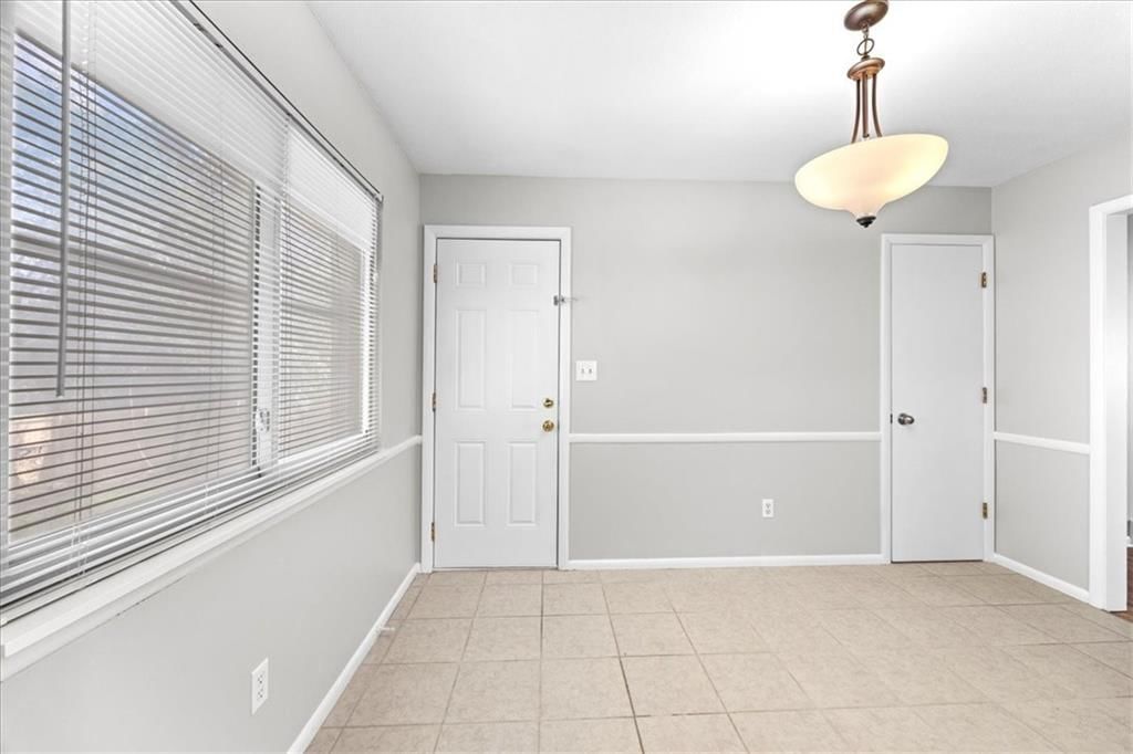 8021 Holmes Road — photo 11