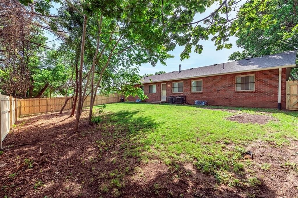 8021 Holmes Road — photo 30
