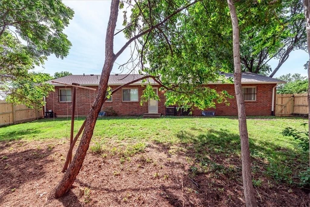 8021 Holmes Road — photo 31