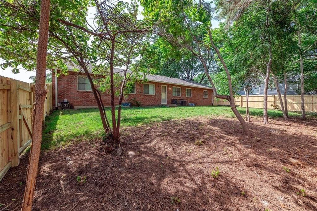 8021 Holmes Road — photo 33