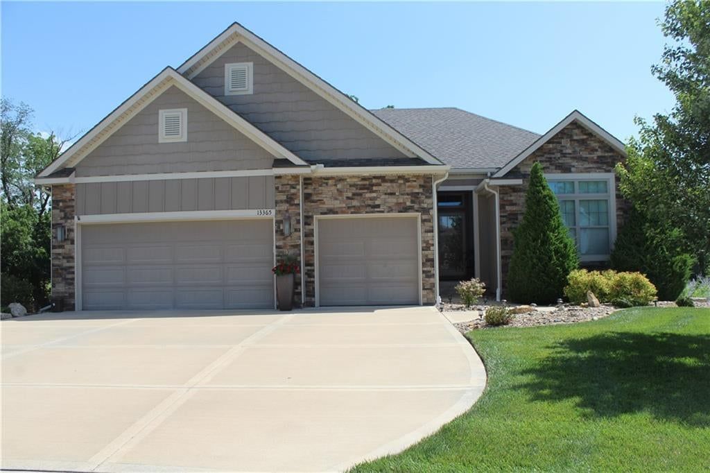 13365 N Silver Ridge Drive — photo 1