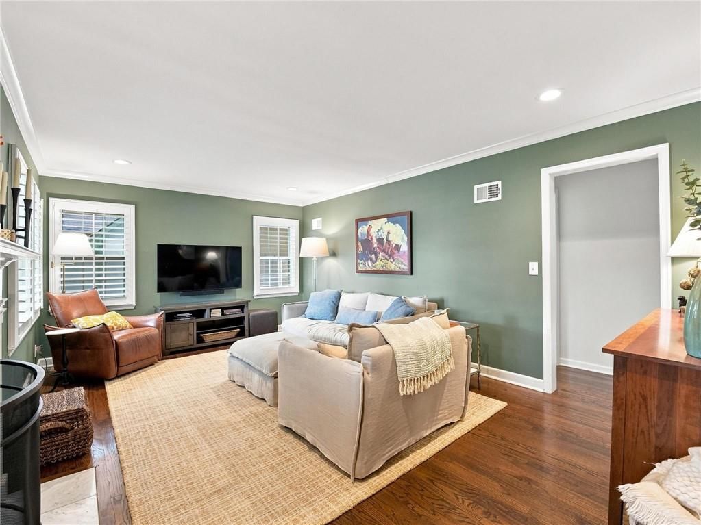 2625 W 50th Street — photo 9