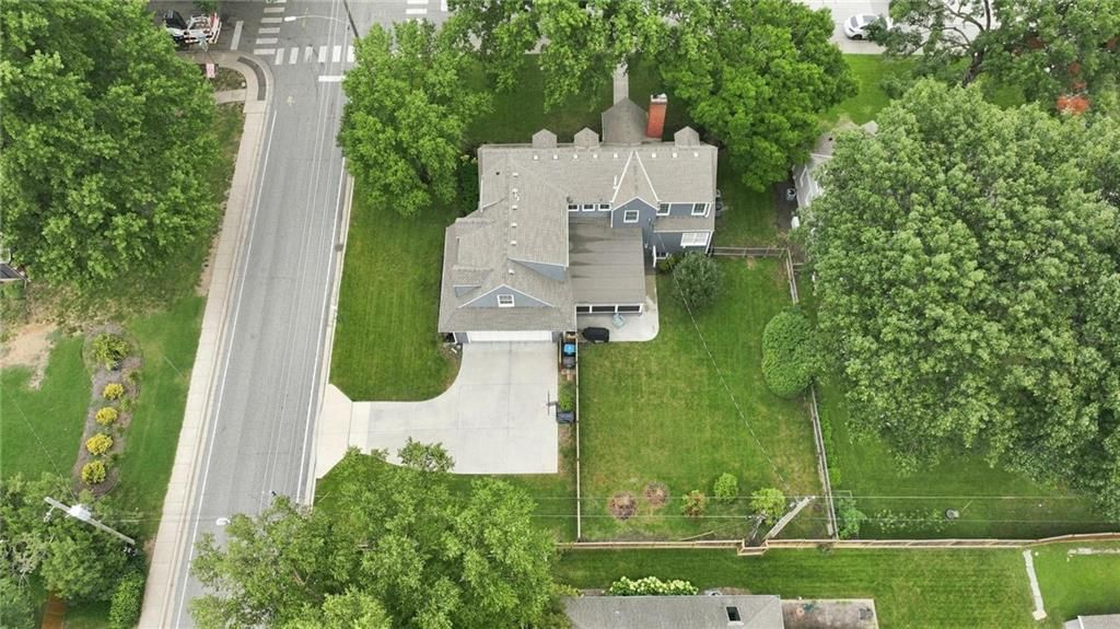 2625 W 50th Street — photo 55