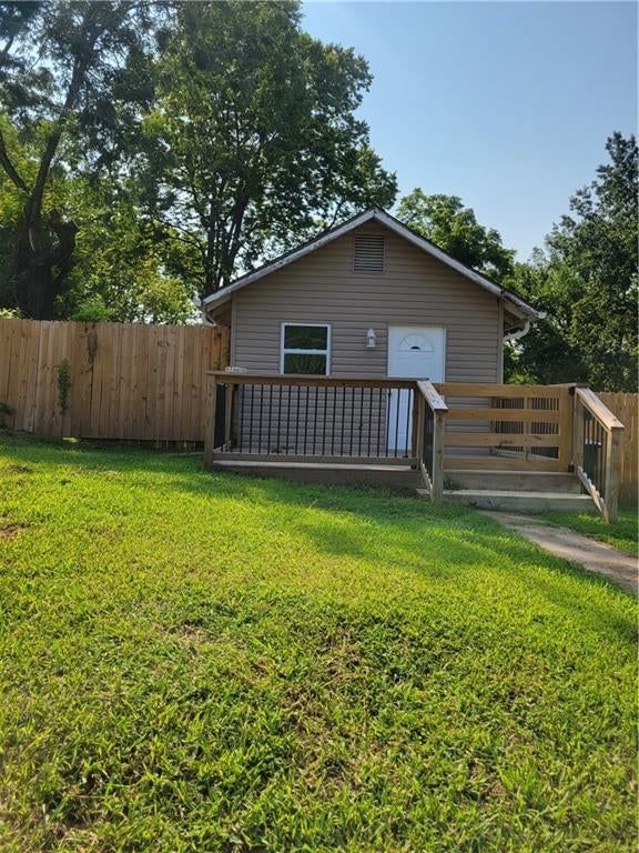 4208 Spruce Avenue — photo 1