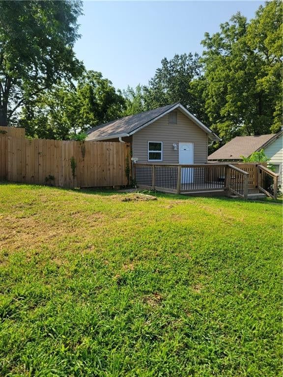 4208 Spruce Avenue — photo 2