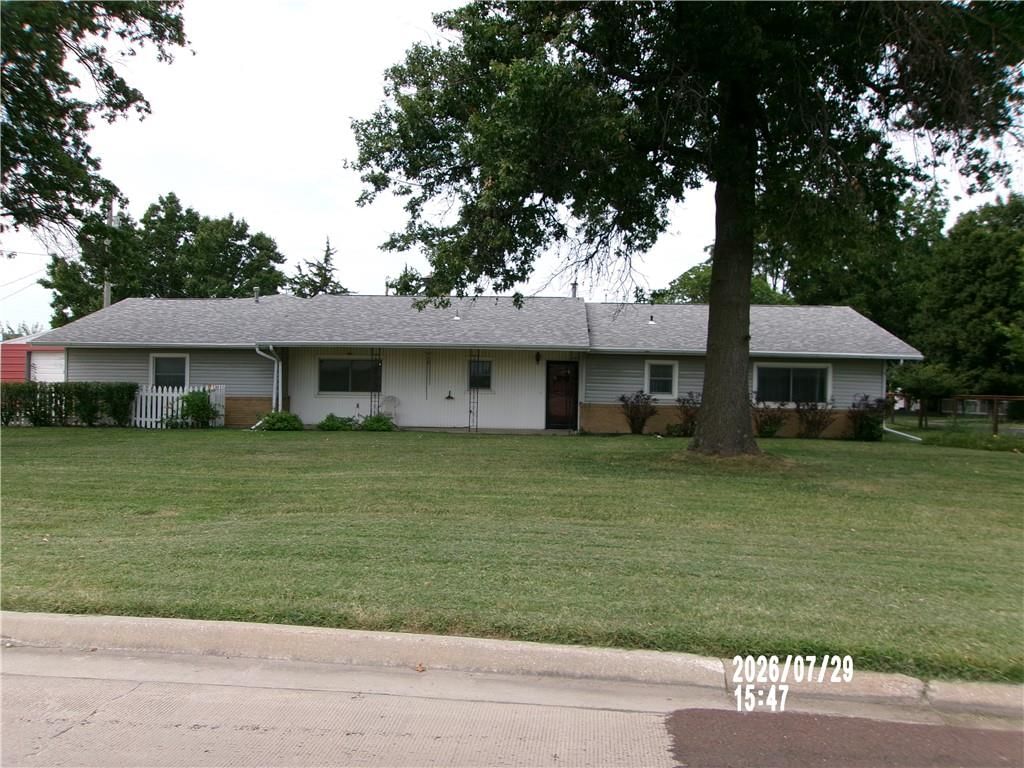 220 W Garfield Street — photo 1