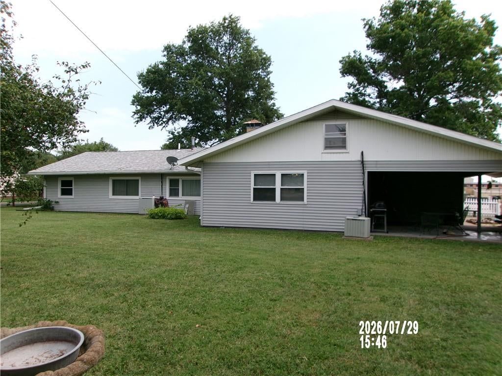 220 W Garfield Street — photo 2