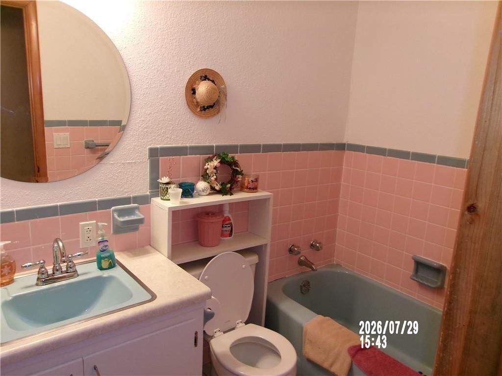 220 W Garfield Street — photo 16