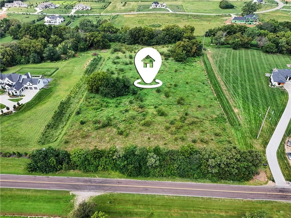 Photo 18 of 22 - 20136 Antioch Road, Bucyrus, KS 66013