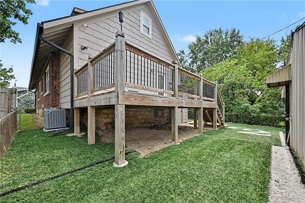 4428 Summit Street — photo 36