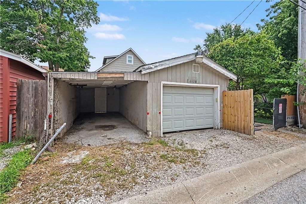 4428 Summit Street — photo 37