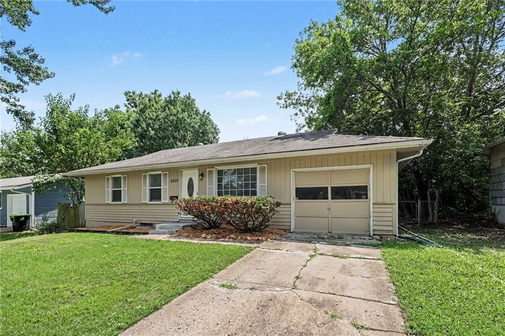 6307 E 154th Terrace — photo 3