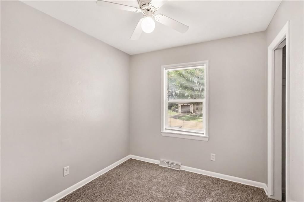 6307 E 154th Terrace — photo 8