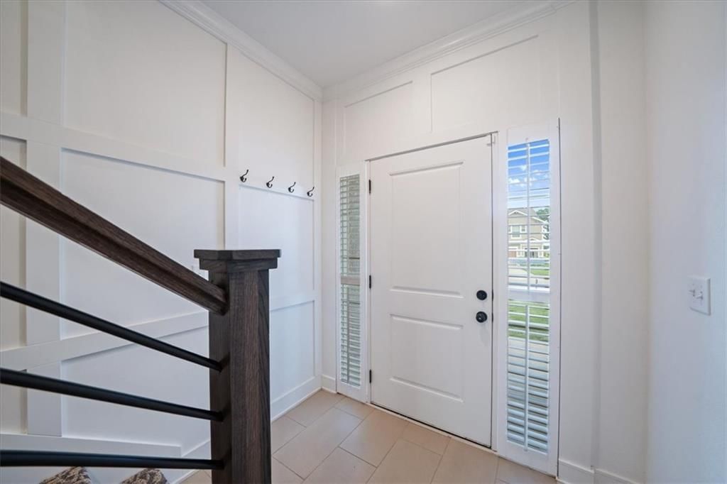 7328 Aaron Street — photo 2
