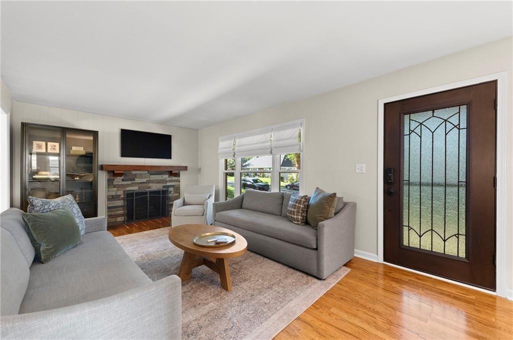 9025 Holly Street — photo 3