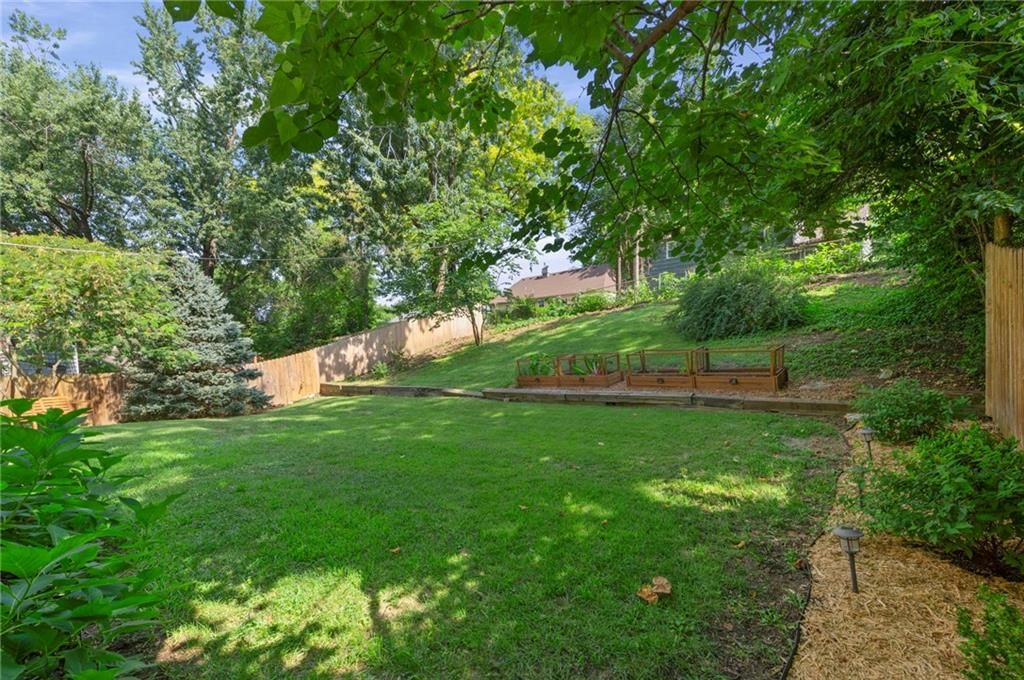 9025 Holly Street — photo 35