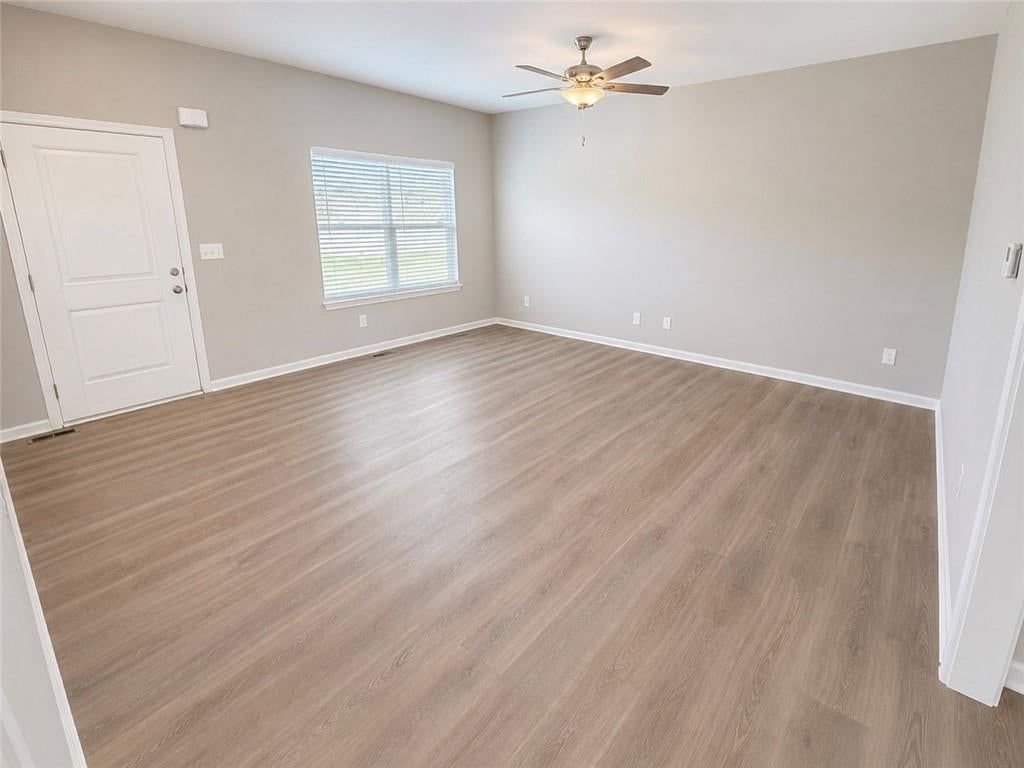 910 SW Pintail Drive — photo 3