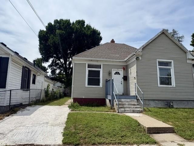 824 Warsaw Avenue — photo 1