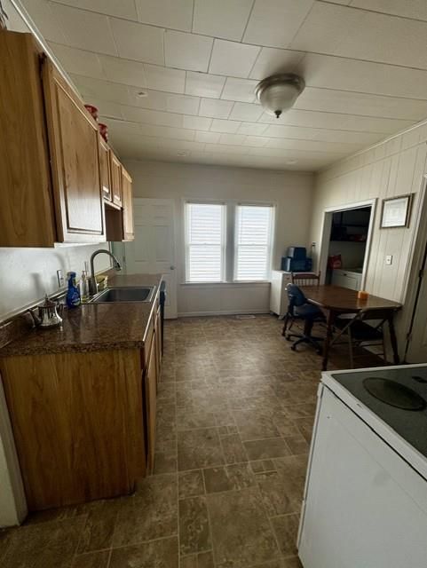 824 Warsaw Avenue — photo 5